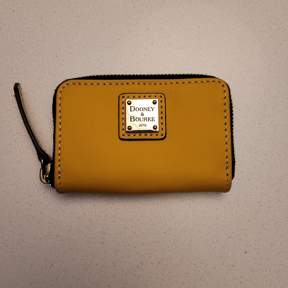 Dooney & Bourke Zip Around Credit Card Case